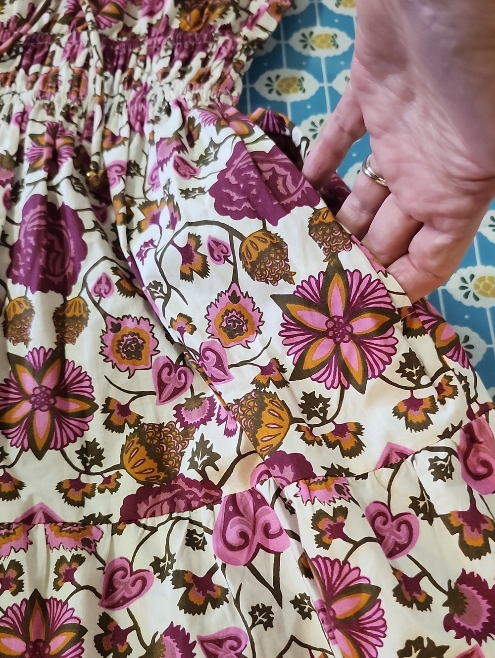 BEYOND BY VERA alice dress in tracht rose Cotton Size Small Ruffle Neck - Picture 11 of 12